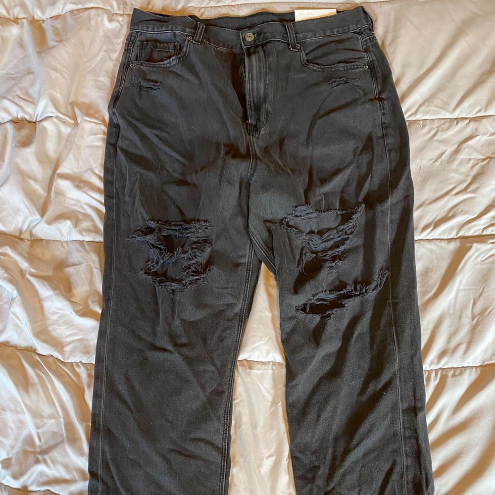 American Eagle Distressed Black Mom Jeans